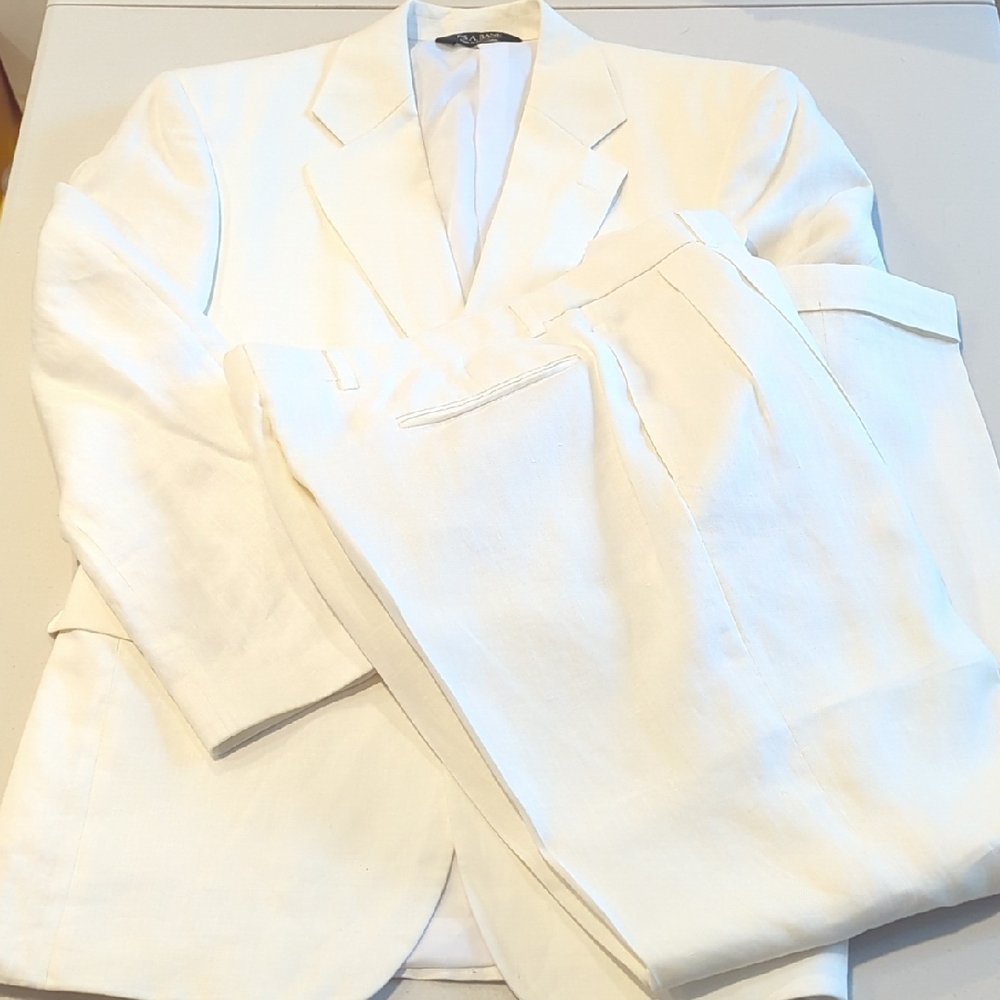 Jos. A. Bank White Linen Suit (Matching Set with Jacket & Pants)